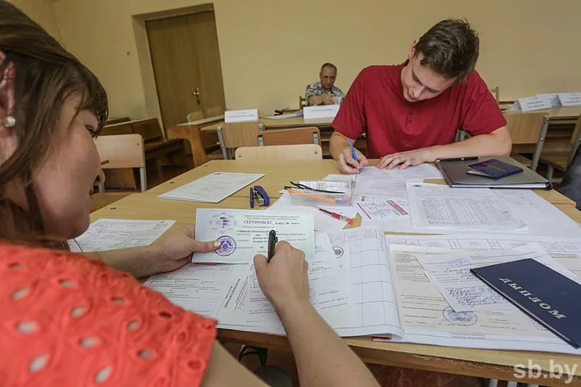 В белорусские вузы на бюджетную форму обучения зачислят более 26 тысяч абитуриентов